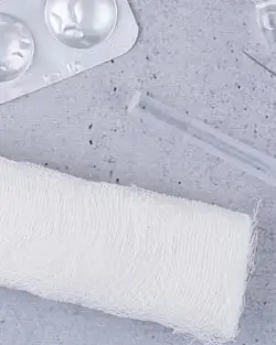 Gasa 100% algodón para uso sanitario